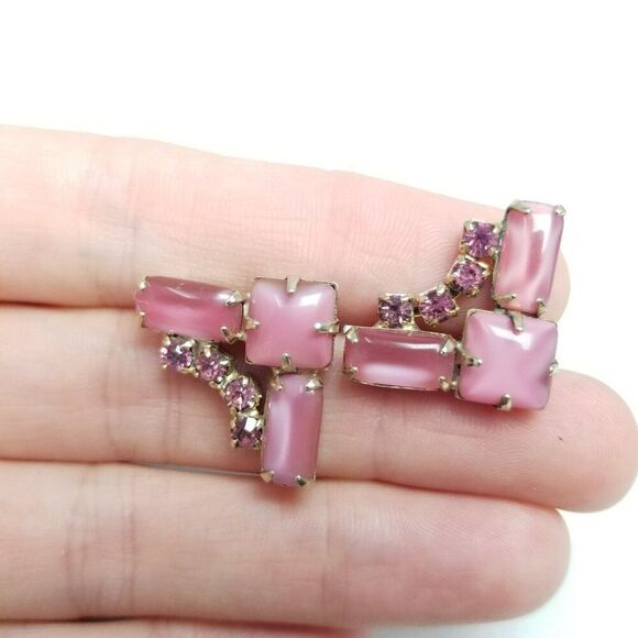 Vintage Pink Rhinestone Clip On Screw Back Earrings, Milky Opaque, 60s 70s - Picture 5 of 6